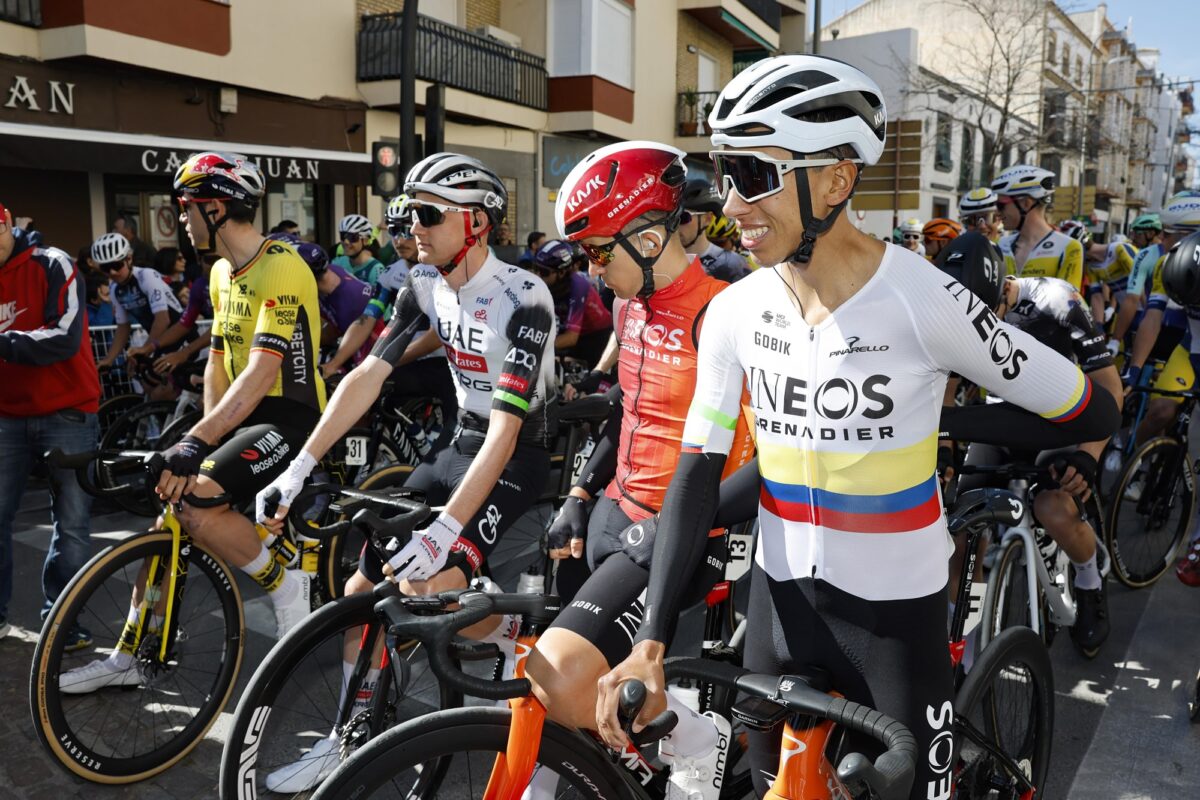 Pechvogel Egan Bernal breekt sleutelbeen bij valpartij in Clásica Jaén