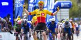 Erlend Blikra schenkt Uno-X Mobility de zege in La Roue Tourangelle