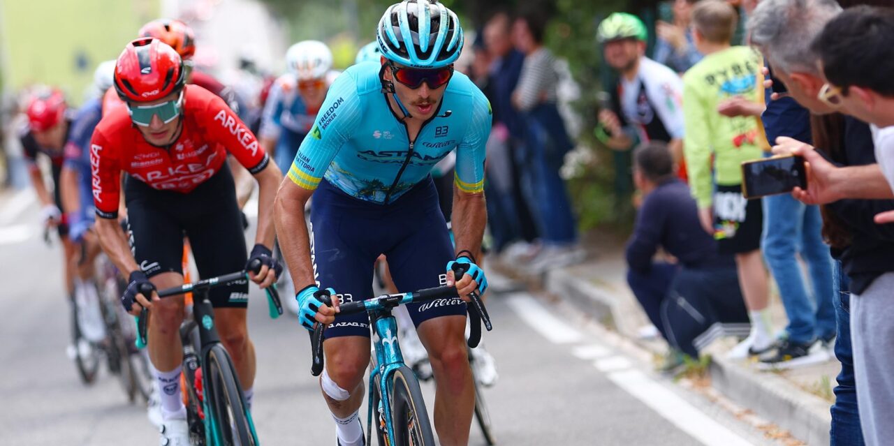 XDS Astana rekent in Strade Bianche op Christian Scaroni, de verrassende leider van de UCI-ranking 2025