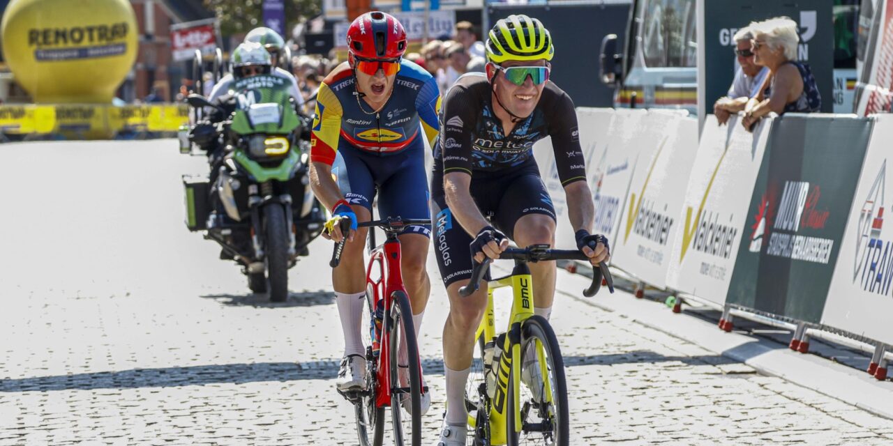 Axel van der Tuuk wint Ster van Zwolle-rit in Olympia’s Tour na waaierspektakel