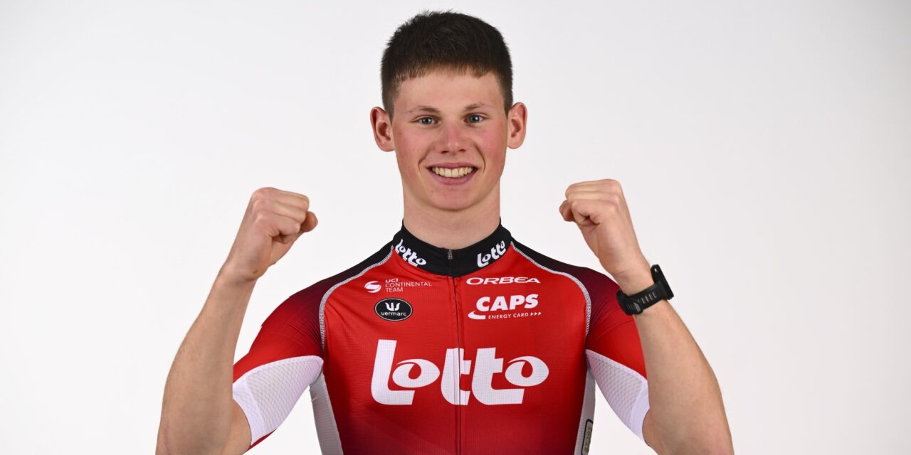 Belgisch talent Milan De Ceuster wint Dorpenomloop Rucphen vanuit kopgroep vol Nederlanders