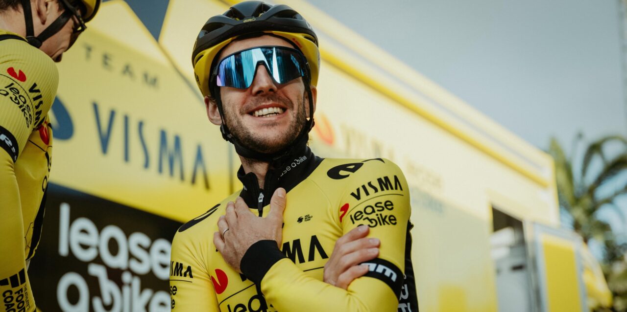 Simon Yates debuteert vandaag voor Visma | Lease a Bike: “Eerste maanden zijn zeer goed bevallen”