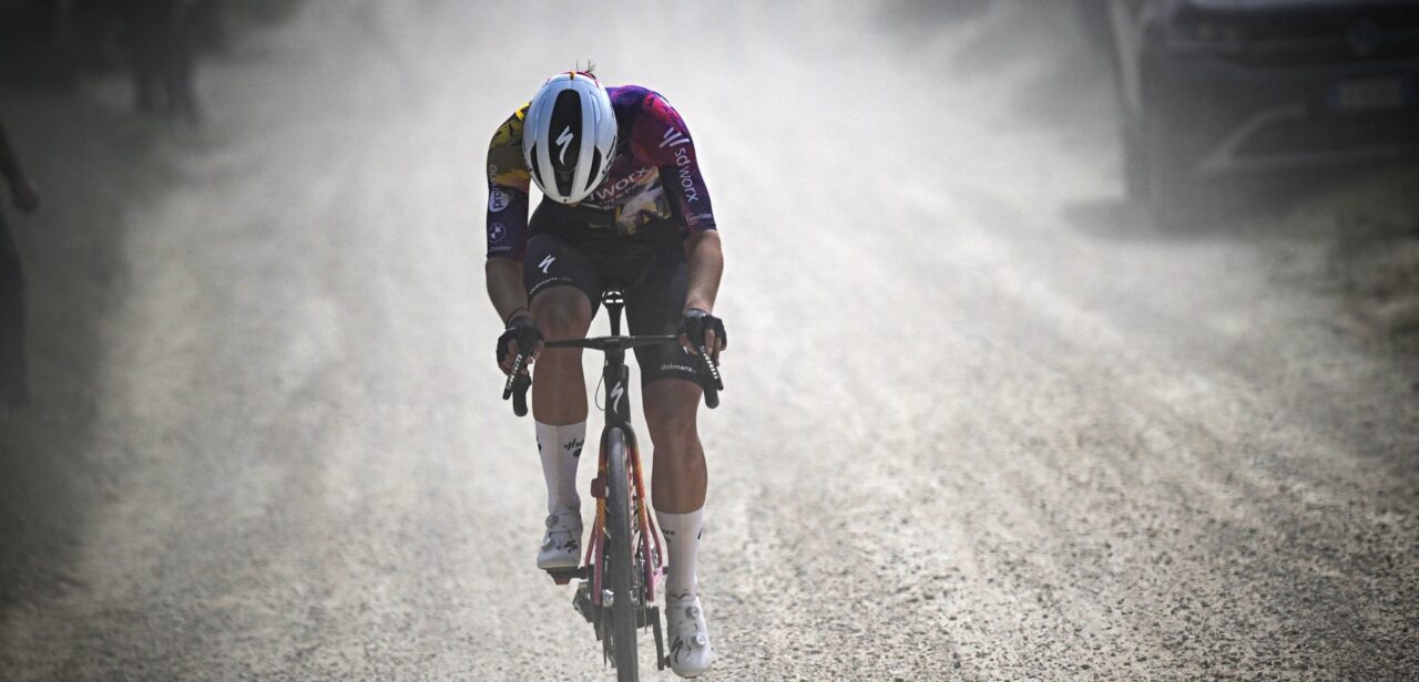 Sterke Anna van der Breggen na tweede plaats in Strade Bianche: “Ik had geen superbenen”