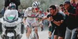 Tadej Pogacar voelt veel pijn na zege in Strade Bianche