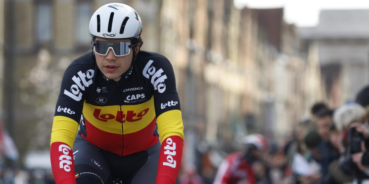 Arnaud De Lie belandt in vierde waaier en stapt vervolgens af in Gent-Wevelgem