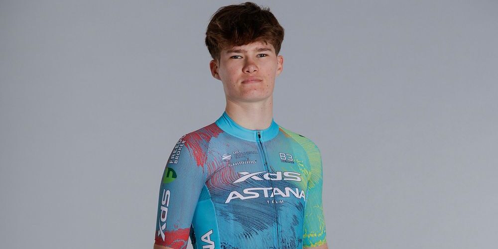 Alexandre Vinokourov junior breekt zijn dijbeen bij aanrijding door een auto