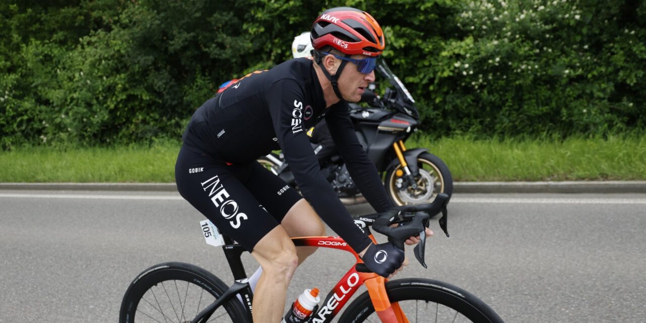 Valpartij in tunnel tijdens Tour of the Alps leidt tot gebroken pols