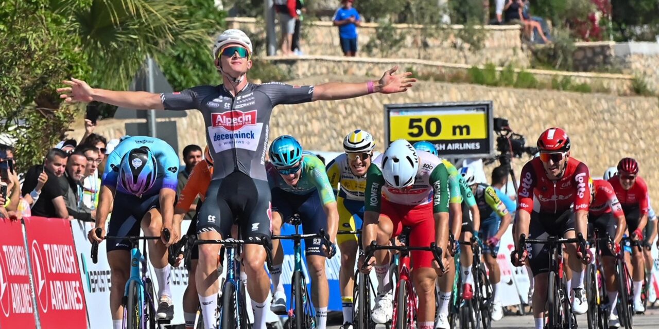 Het is raak! Tibor Del Grosso sprint naar eerste profzege in Ronde van Turkije