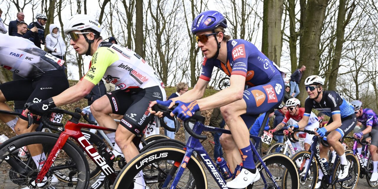 Nils Eekhoff door ‘zeldzame blessure’ niet in Ronde van Vlaanderen