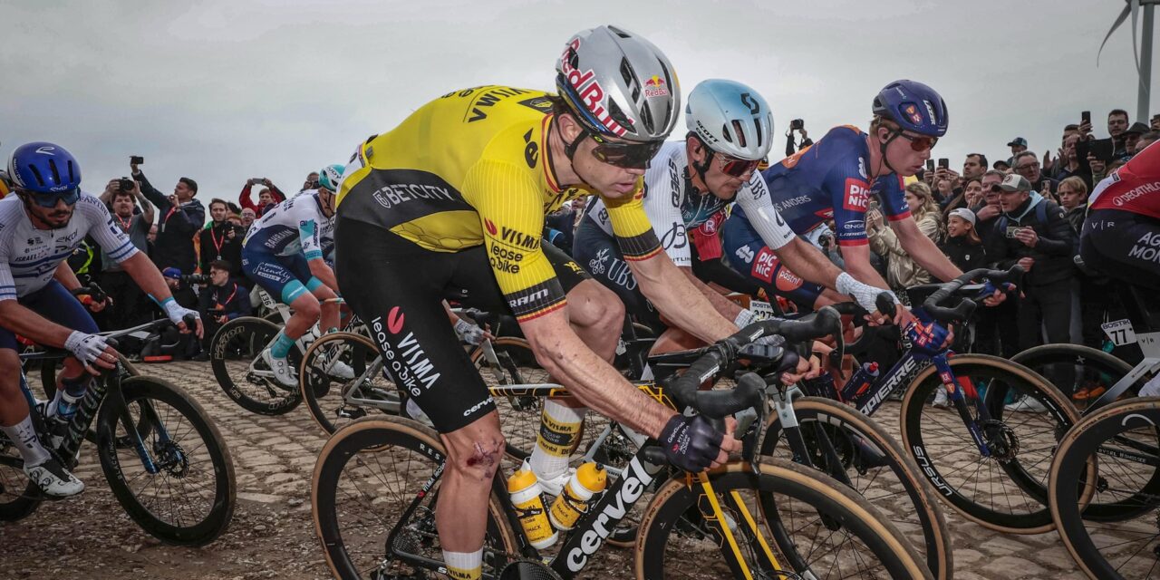Wuyts trekt ‘harde conclusie’ over Van Aert: “Je kunt in deze fase niet meer spreken van de grote drie”