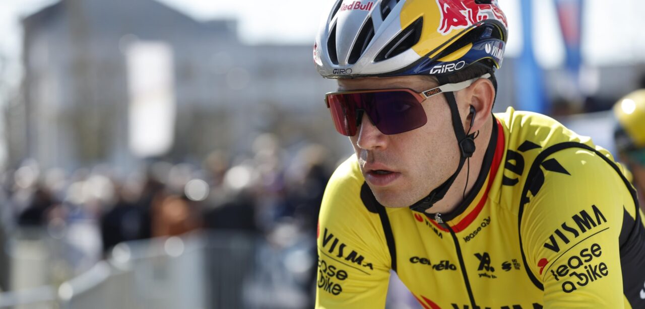 Wout van Aert lacht bij vraag of hij nog vertrouwt op zijn sprint: “Goede vraag”