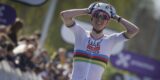 Tadej Pogacar draait Van der Poel en Van Aert de nek om en wint Ronde van Vlaanderen 2025