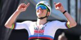 Kranten zagen hoe Pogacar ‘bizar voorjaar’ afsloot met zege in voorspelbare LBL: “Verhoopt duel blijft wéér uit”