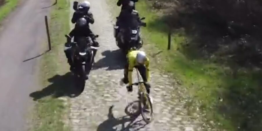 “Ge moet door het bos geraken hè”: Wout van Aert reageert op bijna-val tijdens verkenning Parijs-Roubaix