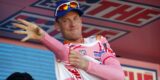 Veertien jaar geleden: Vuurrode urine van Pieter Weening na roze machtsgreep in Giro d’Italia