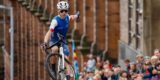 Multi-talent Aubin Sparfel (19) boekt eerste profzege in Tour du Finistère, Max van der Meulen kleurt koers