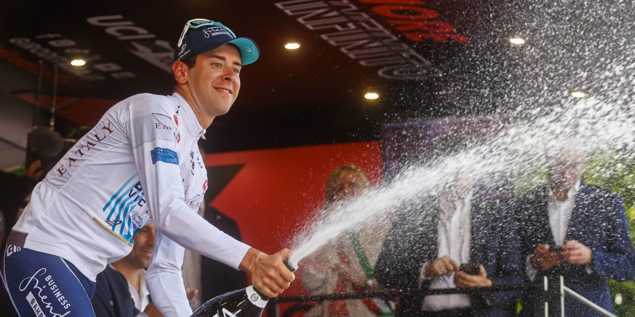 Antonio Tiberi omringt zich met ervaring en is steeds ambitieuzer: “Ga voor podium in Giro”