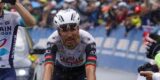 Lenny Martinez klopt João Almeida in koninginnenrit Ronde van Romandië, Remco Evenepoel lost vroeg