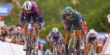 Marianne Vos helemaal kapot na felbevochten sprintzege tegen Mischa Bredewold