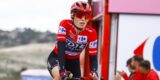 Demi Vollering bereidt zich voor op ‘regen en donder’ in zware slotrit Vuelta Femenina