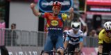 Giro 2025: Mads Pedersen in extase na veroveren eerste leiderstrui in een grote ronde