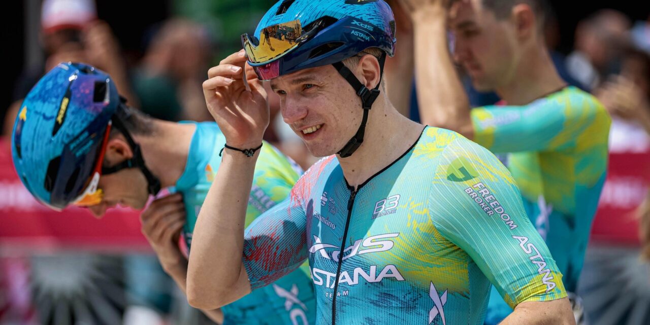 Giro 2025: Max Kanter (XDS Astana) raakt top-5 kwijt na clash met Groves en Pedersen