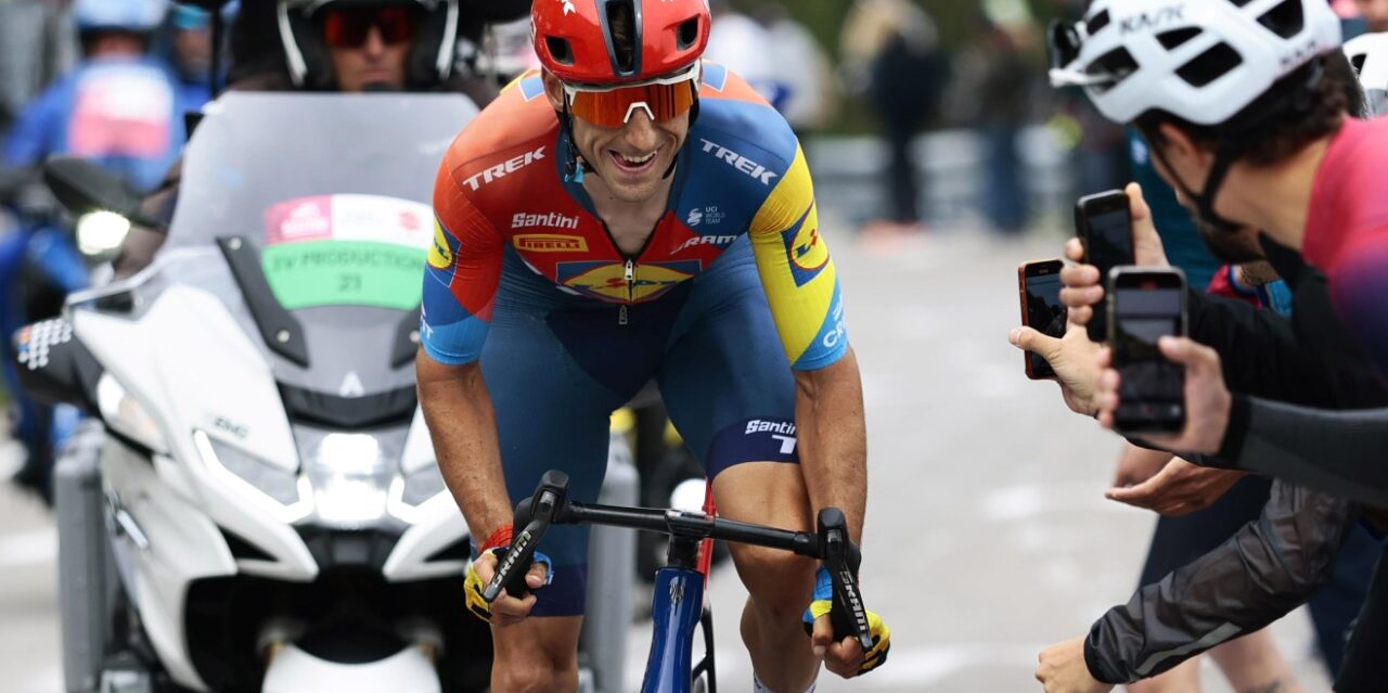Carlos Verona slaat toe na pechdag voor Lidl-Trek: Mijn gedachten waren vandaag bij Ciccone