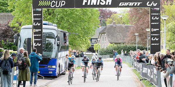 Liv Schwalbe Toekomstcup: Vier op vier voor NXTG Racing in Land van Bartje en Kleine Hein