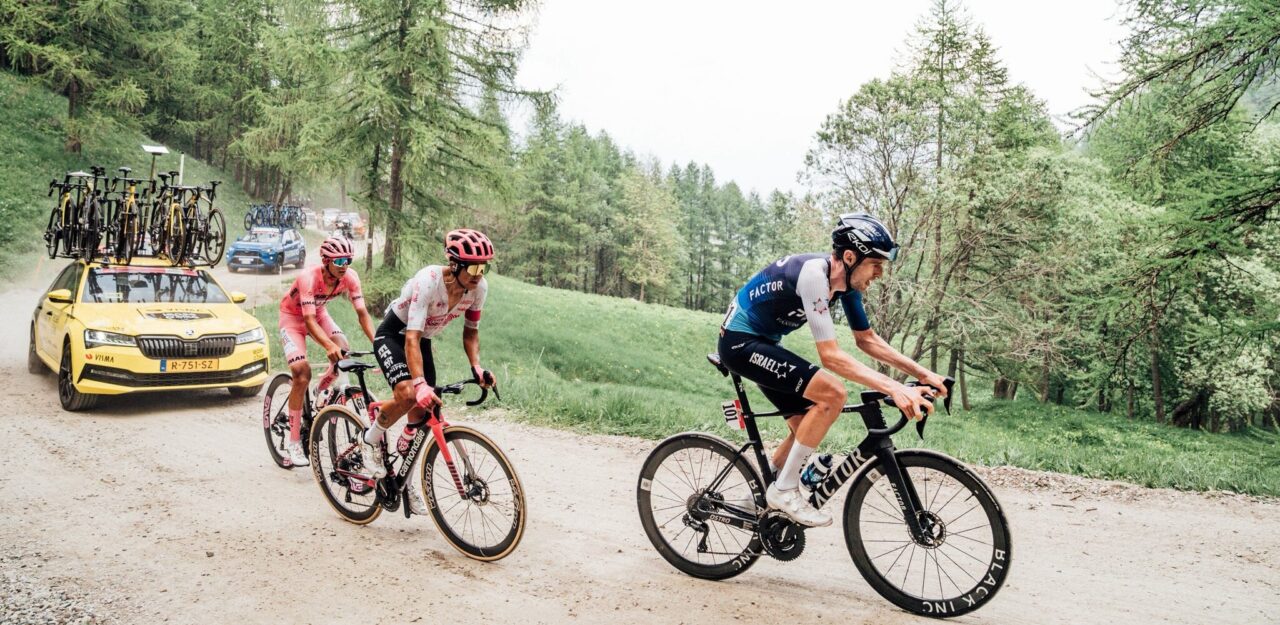 Geraint Thomas begrijpt niks van UAE Emirates en Del Toro: “Zelfs mijn zoon van vijf zou dat weten”