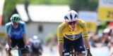 Romain Grégoire bedankt Julian Alaphilippe voor behouden gele trui: “Hem een drankje verschuldigd”