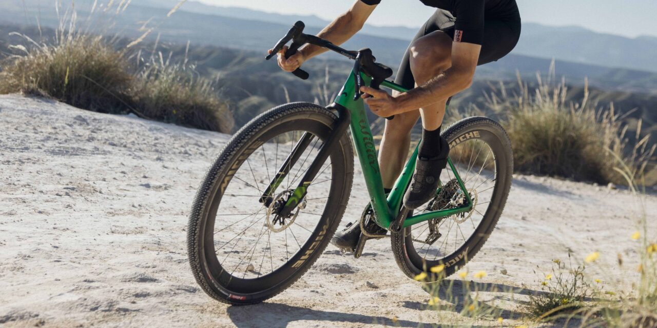 Wilier onthult vernieuwde gravelbike voor Ivar Slik, met ruimte voor nóg bredere banden