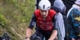 Franse revelatie Kévin Vauquelin breekt vlak na de Tour zijn kuitbeen bij ongeluk in huis