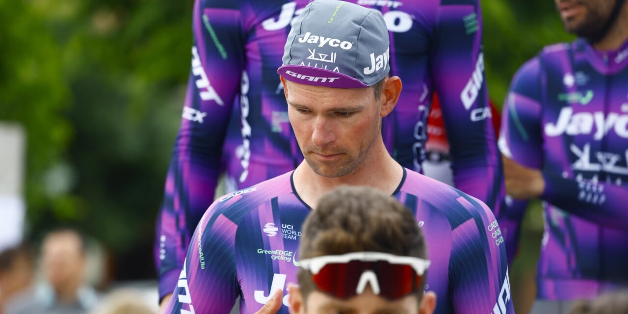 Tour 2025: Boetes voor Reinders en Weening, geen tijdverlies Ben O’Connor na crash
