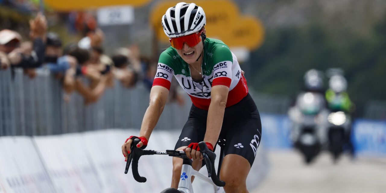 Longo Borghini rijdt Reusser uit roze in Giro d’Italia Women, Gigante wint koninginnenrit