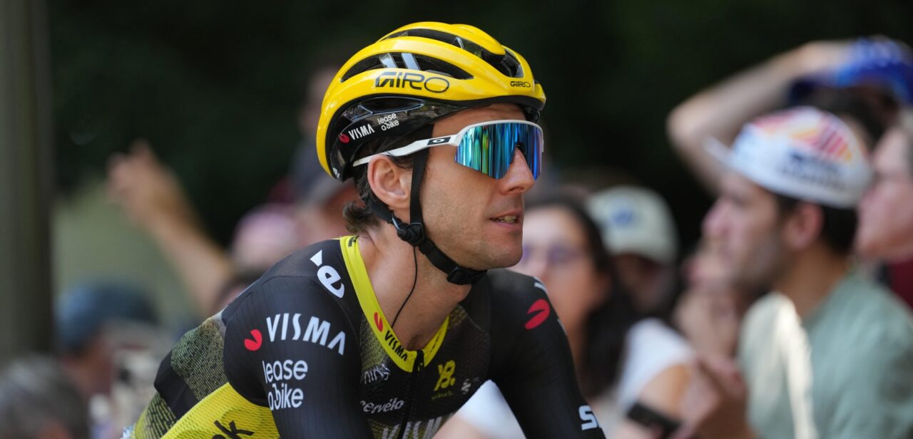 Tour 2025: Liveblog etappe 10 – Reacties op overwinnig Simon Yates
