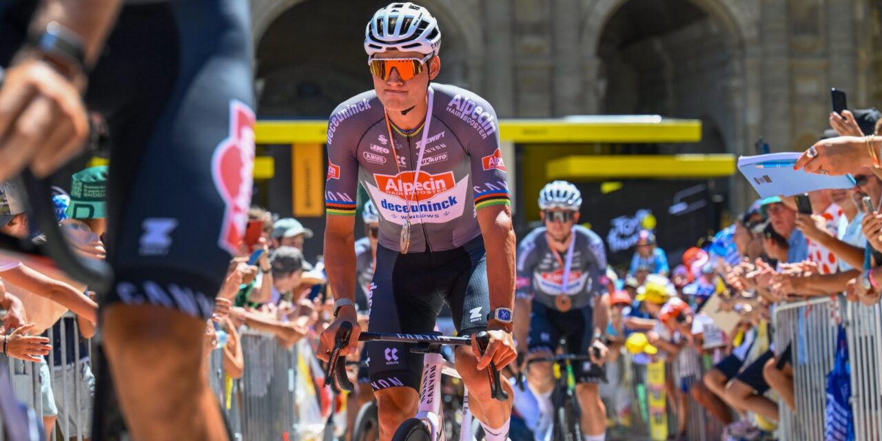 Tour 2025: Insectensteek treft Mathieu van der Poel, die rit uitreed met gezwollen oog