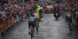 Hét moment van de slotrit in de Tour: Wout van Aert lost Tadej Pogacar op natte Montmartre