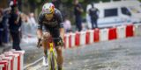 Olav Kooij herneemt met winst in Wateringen, Wout van Aert juicht in eigen stad