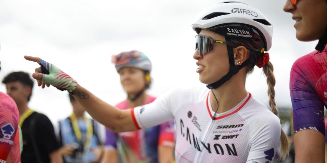 Cecilie Uttrup Ludwig ziet topvorm bij kopvrouw Kasia Niewiadoma: “Ze is als een havik”