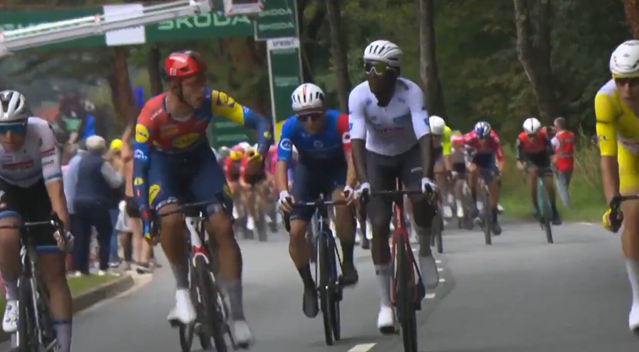 Tour 2025: Jonathan Milan biedt excuses aan na incident met Biniam Girmay bij tussensprint