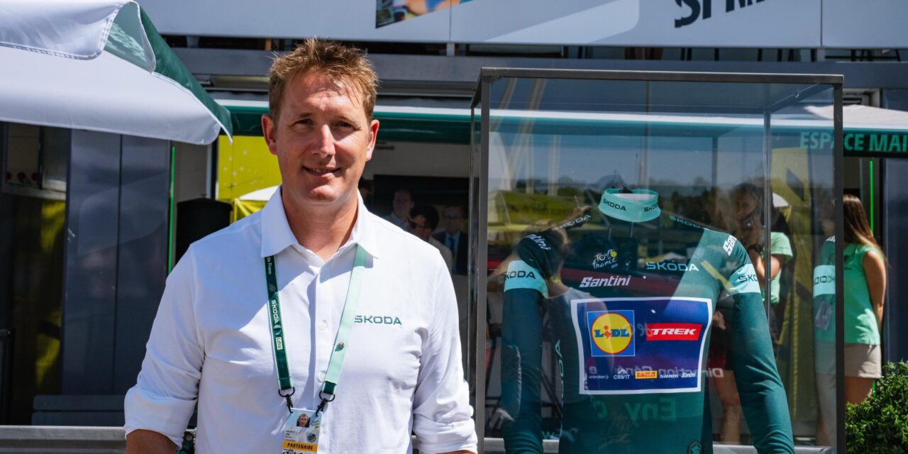 Andy Schleck geniet van witte trui Florian Lipowitz: “Rijdt als iemand die al 15 jaar op de fiets zit”
