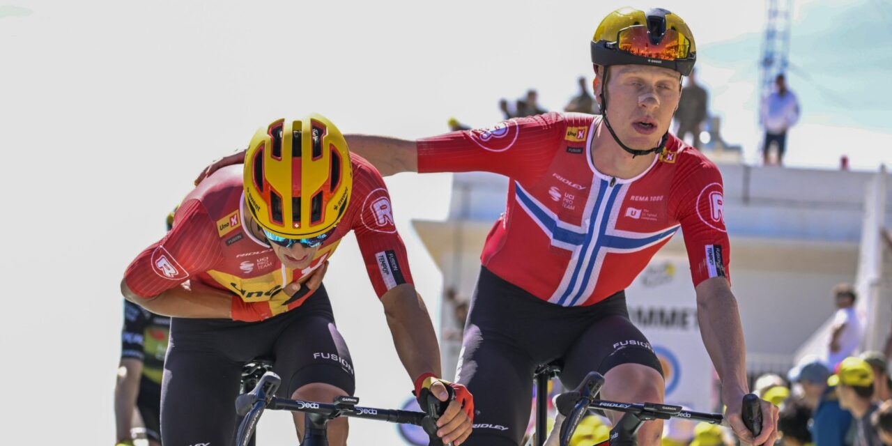 Tour 2025: Tobias Halland Johannessen stort in elkaar na finish, afgevoerd naar ziekenhuis