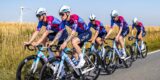 Tour 2025: Israel-Premier Tech start met speciale outfit en handbeschilderde fietsen