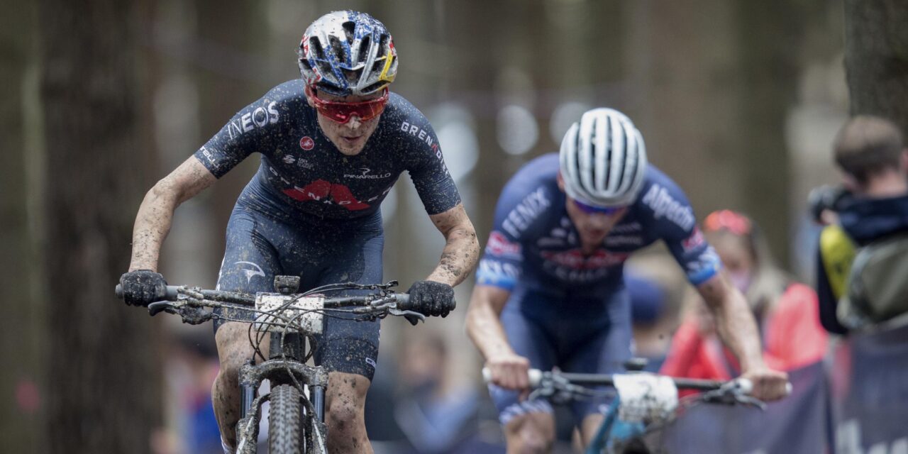 Pidcock baalt van mislopen duel met Van der Poel op WK MTB: “Normaal is hij wereldtop”