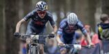Pidcock baalt van mislopen duel met Van der Poel op WK MTB: “Normaal is hij wereldtop”