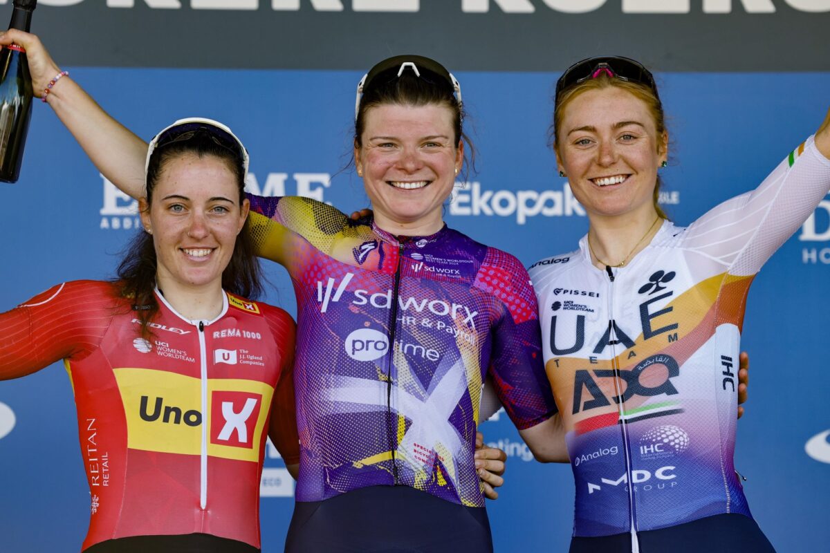 Uno-X lacht weer na rampzalige Tour de France Femmes: Linda Zanetti zegeviert op Poolse Nokereberg