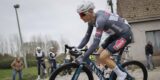 Alpecin-Deceuninck-renner Juri Hollmann drie maanden na zware val in Giro d’Italia ontslagen uit kliniek