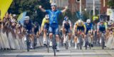 Continental-renner Liam Walsh verrast Luke Lamperti in massasprint Czech Tour