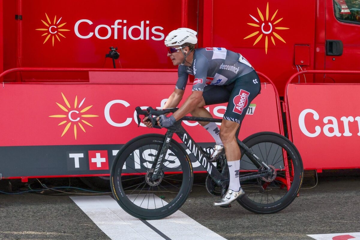 Vuelta 2025: Liveblog etappe 19 – Reacties op nieuwe ritzege Philipsen en bonusseconden Vingegaard