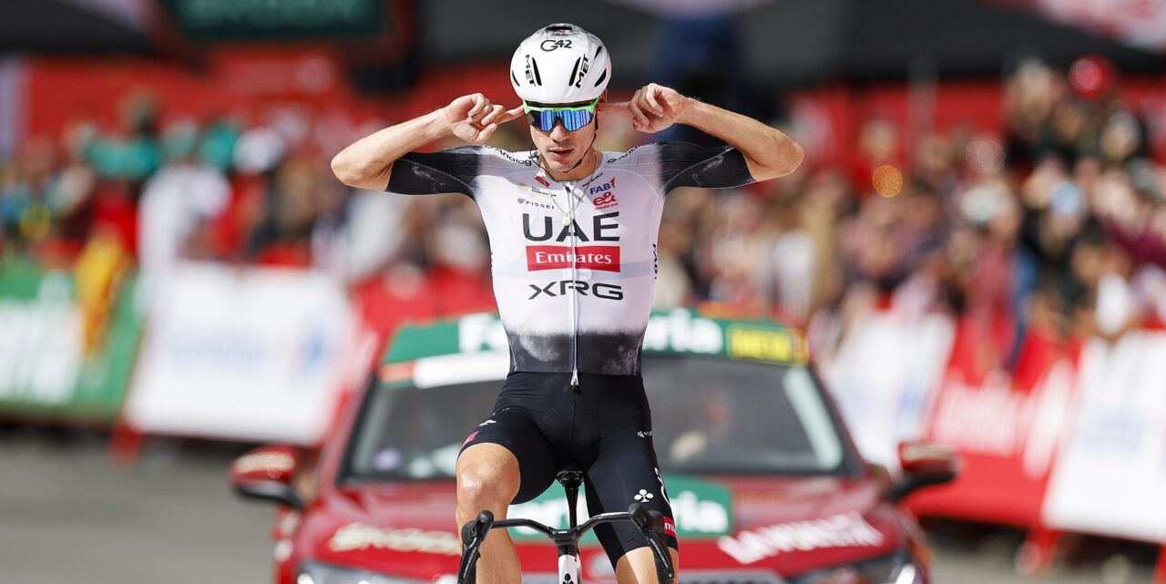 Vuelta 2025: Juan Ayuso herpakt zich na slechte dag met ritzege, Almeida test Vingegaard